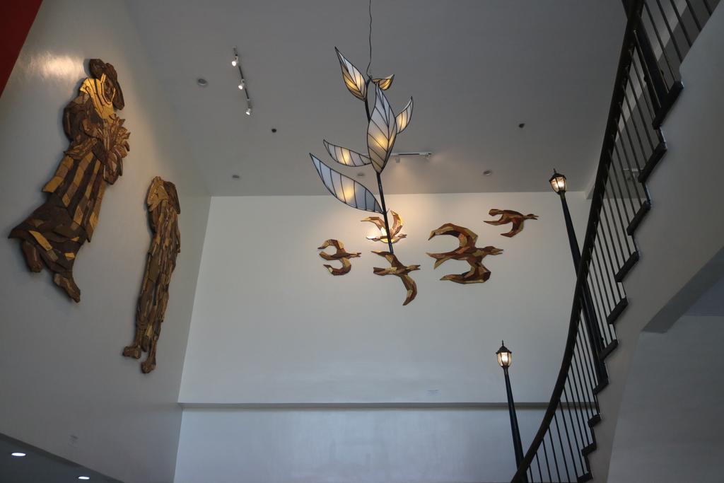 Palm Grass Hotel Cebu Bagian luar foto